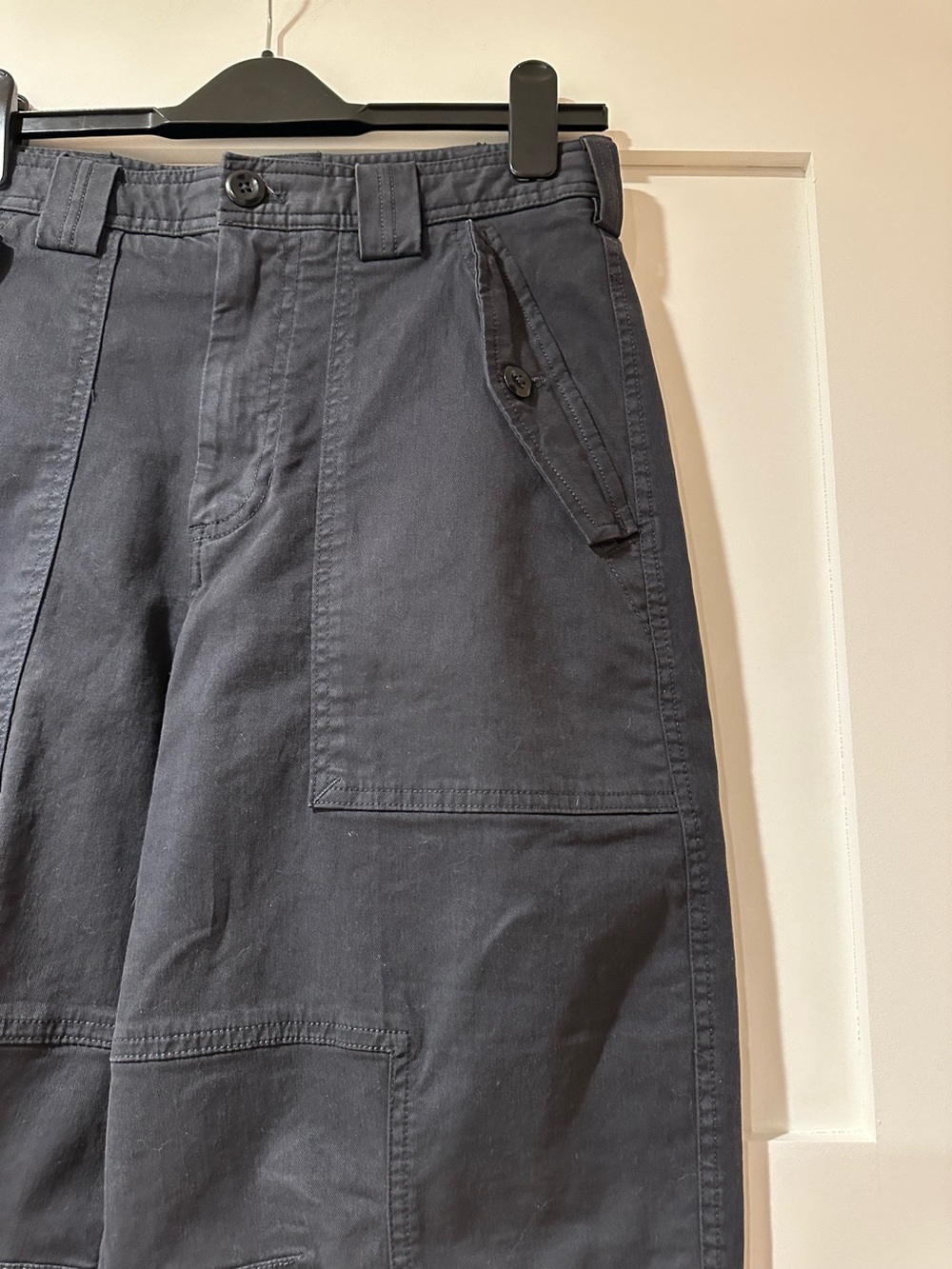 Banana Republic size 2 Petite black barrel leg crop utility pants. - Picture 2 of 12